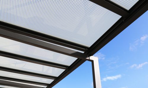 Wandmontage längst mit 4 Pfosten